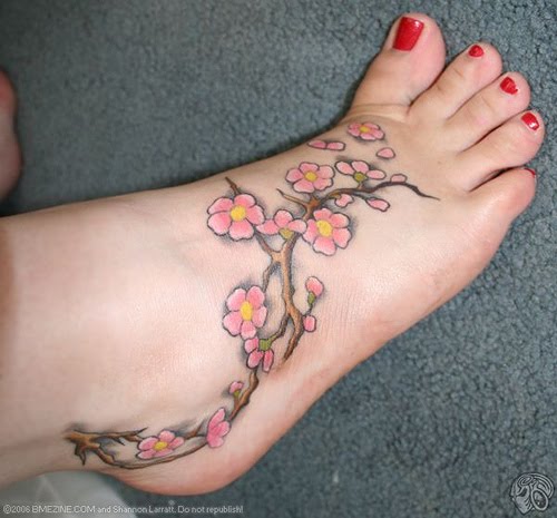 Posted in feet tatoos flower tattoos foot tatoos Tattoos for girls